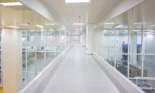 從 “參觀通道” 到 “品牌展廳”：如何打造會 “說話” 的潔凈走廊